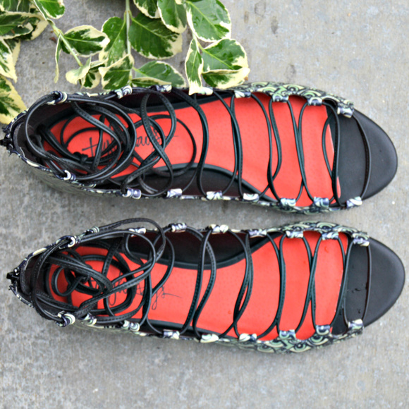 Taylor Says Punk Goth Eyes Lace Up Sandals Flats - Picture 4 of 7